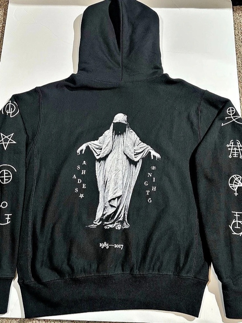 Champion Reverse Weave Alix Perez
SHADES Hoodie Sz M Night Dreadless Angel 2017